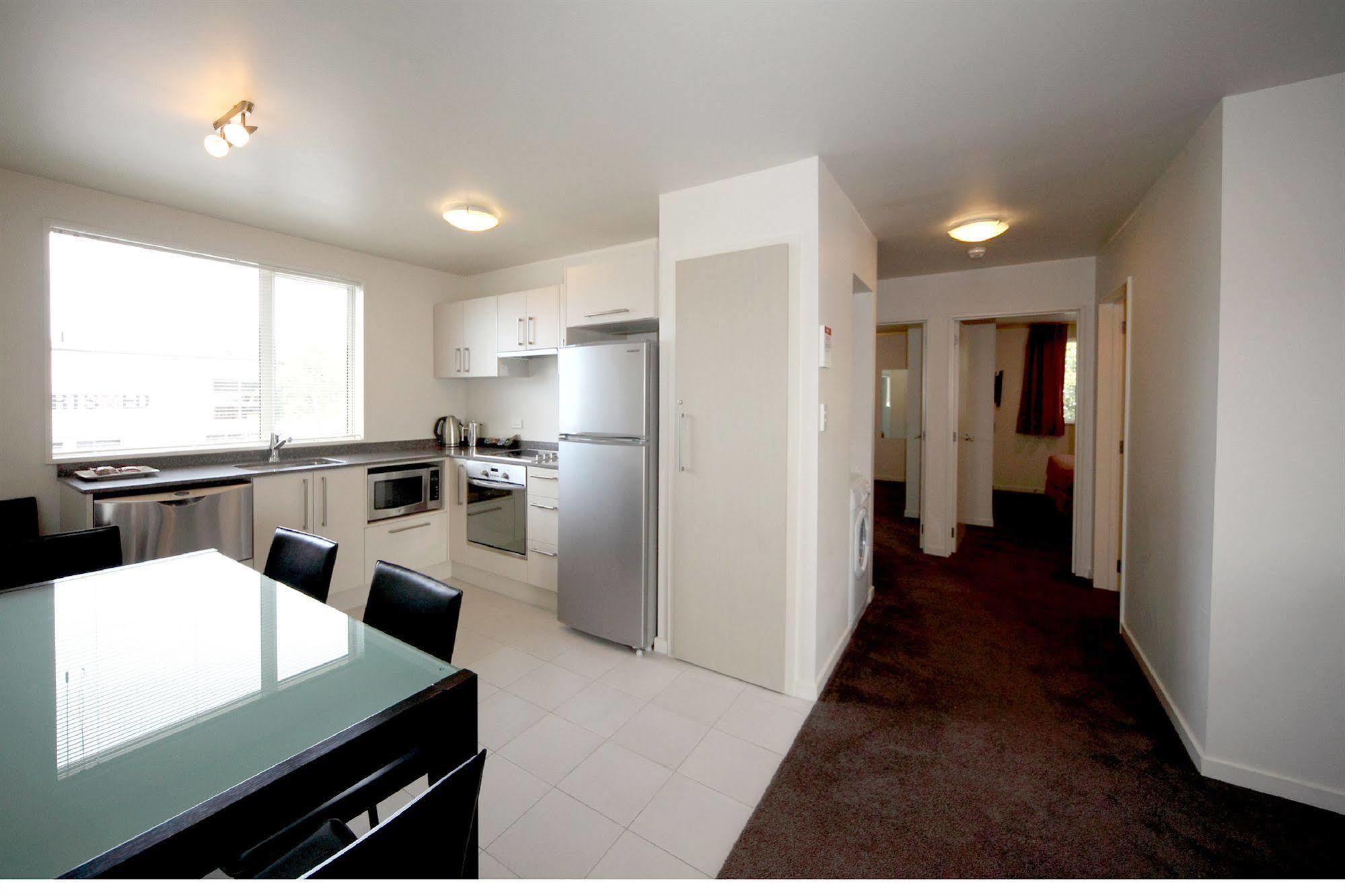 Salerno Motel Apartments Крайстчърч Екстериор снимка A typical apartment at the University of Canterbury