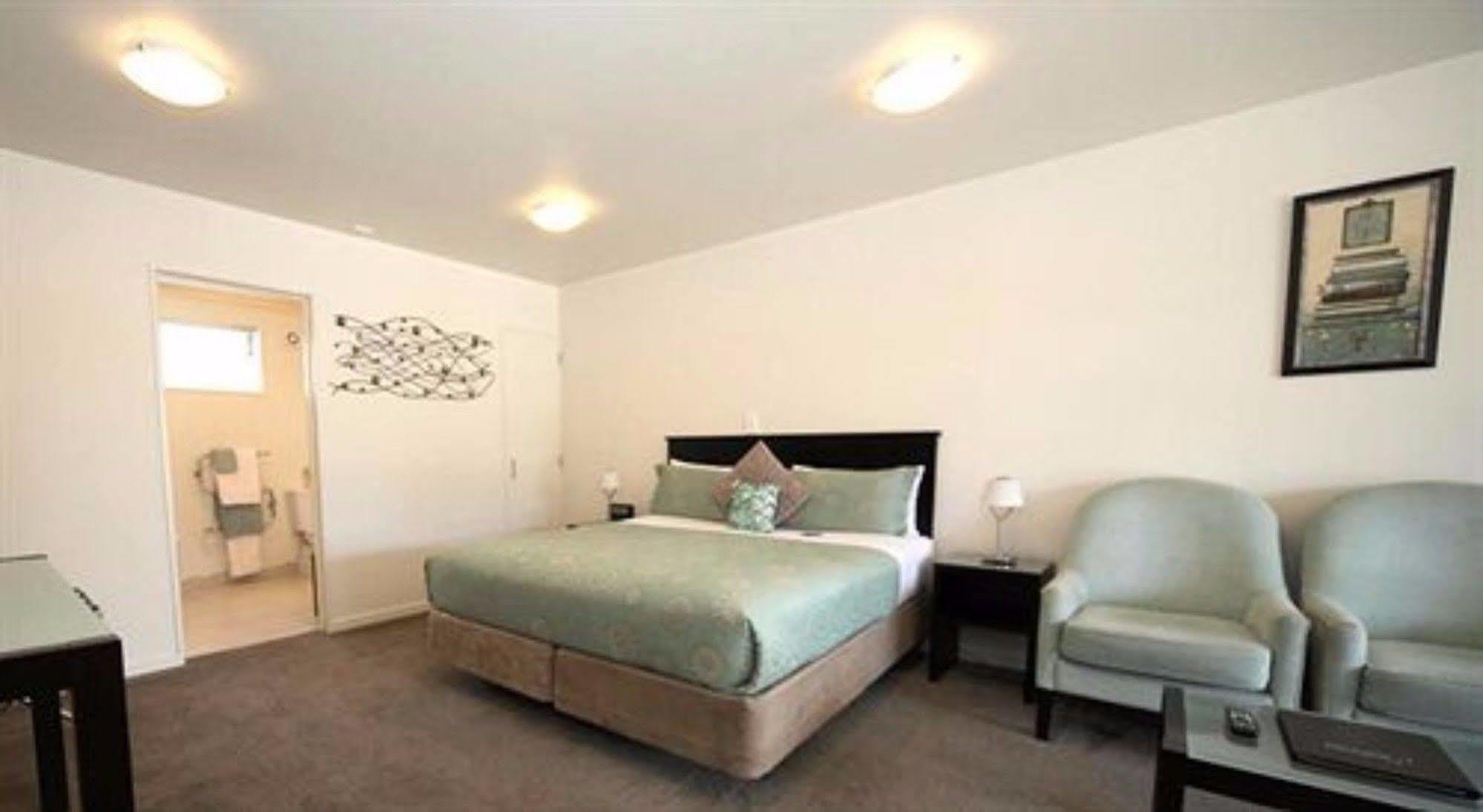 Salerno Motel Apartments Крайстчърч Екстериор снимка A room at the hotel