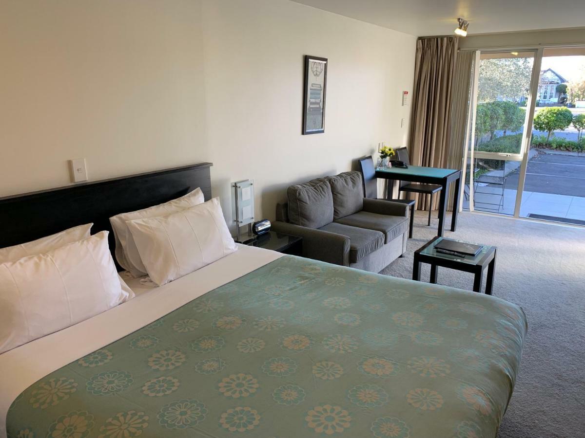 Salerno Motel Apartments Крайстчърч Екстериор снимка A typical motel room